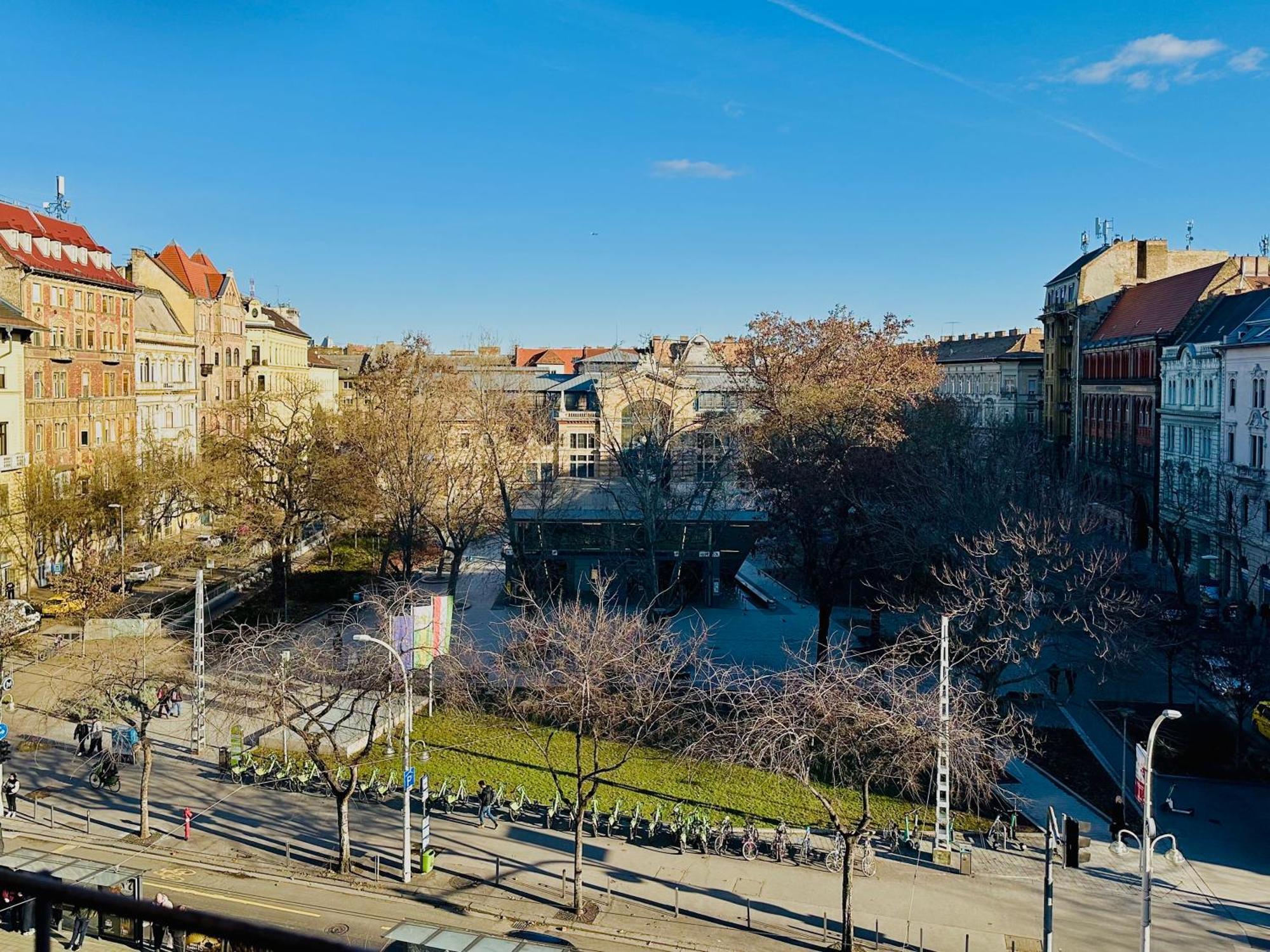 Saffron Apartment City Center Panorama Balcony Budapest Exterior photo