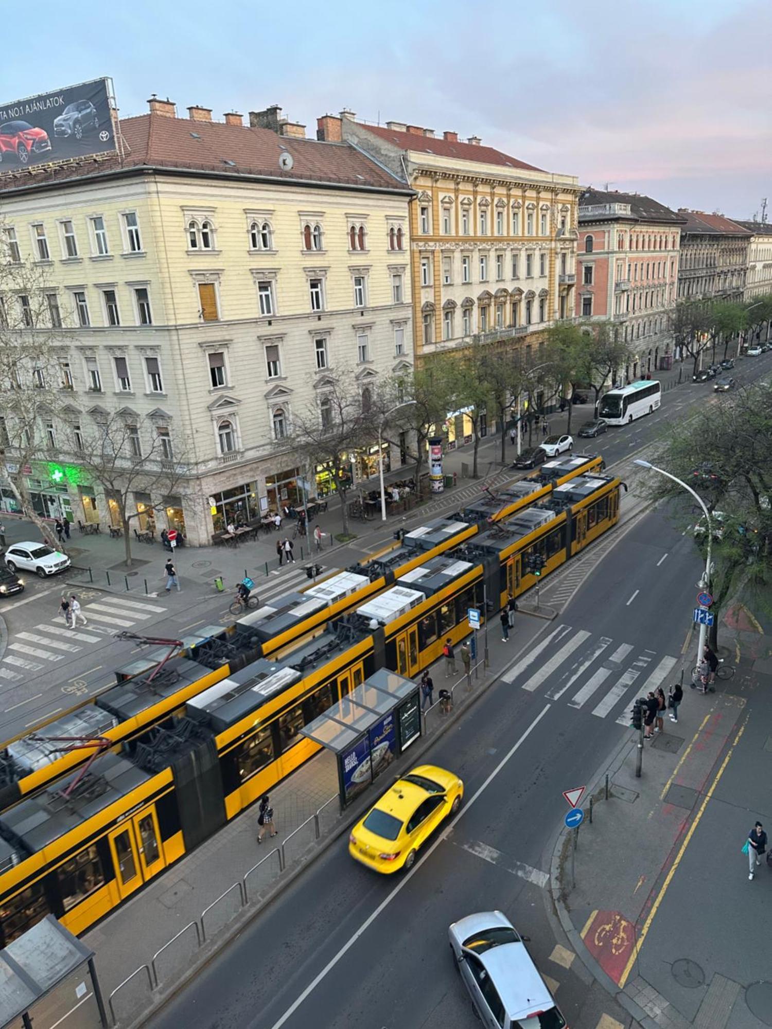 Saffron Apartment City Center Panorama Balcony Budapest Exterior photo